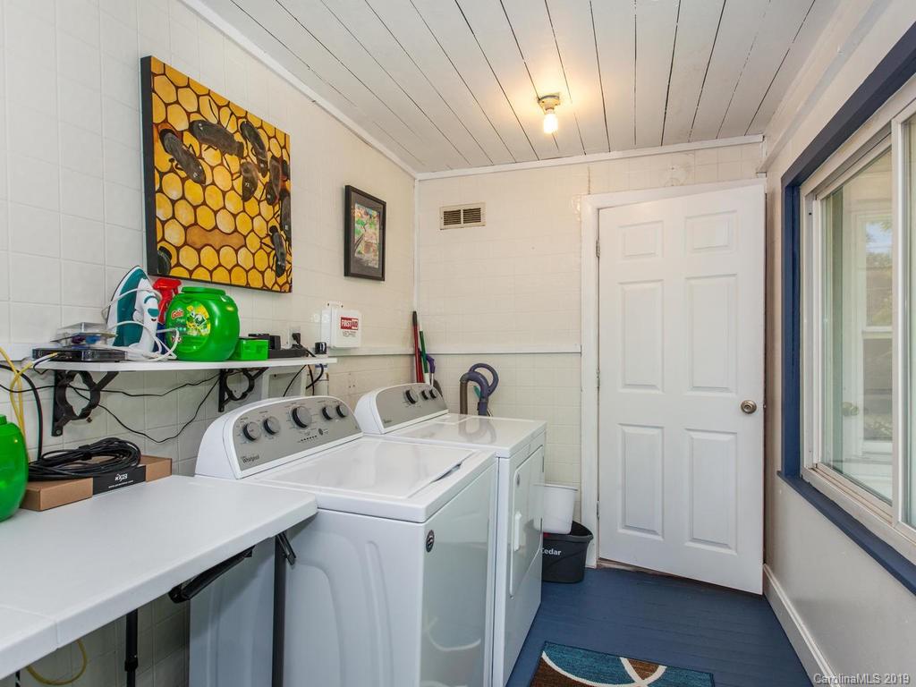 12 Thompson Road Asheville NC 28806