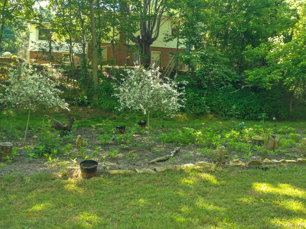 12 Thompson Road Asheville NC 28806