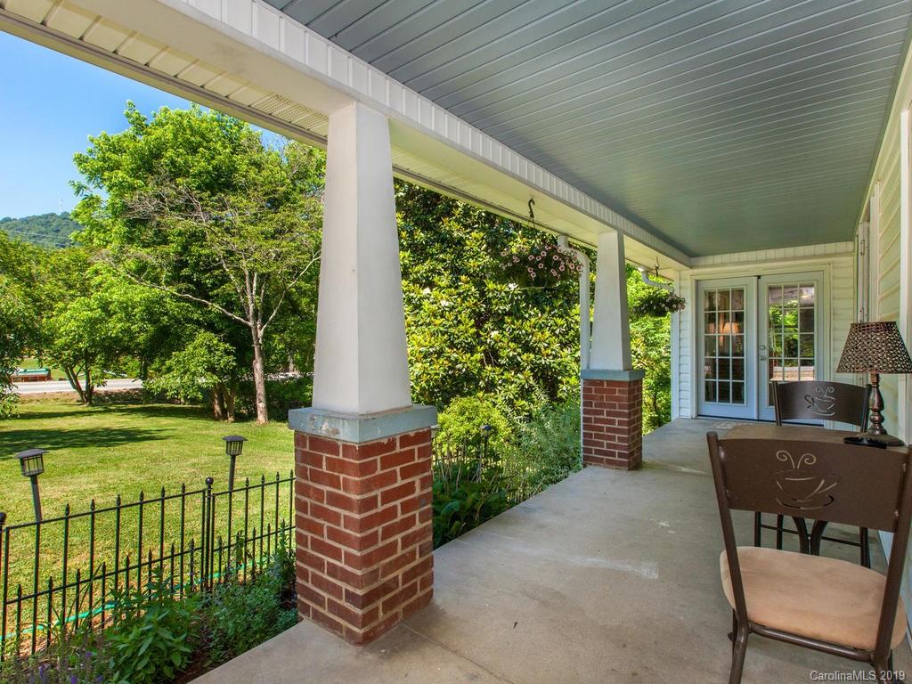 12 Thompson Road Asheville NC 28806