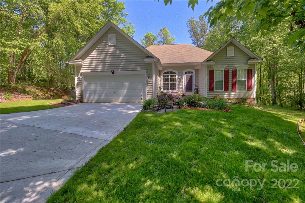 2104 Pineapple Court Matthews NC 28105