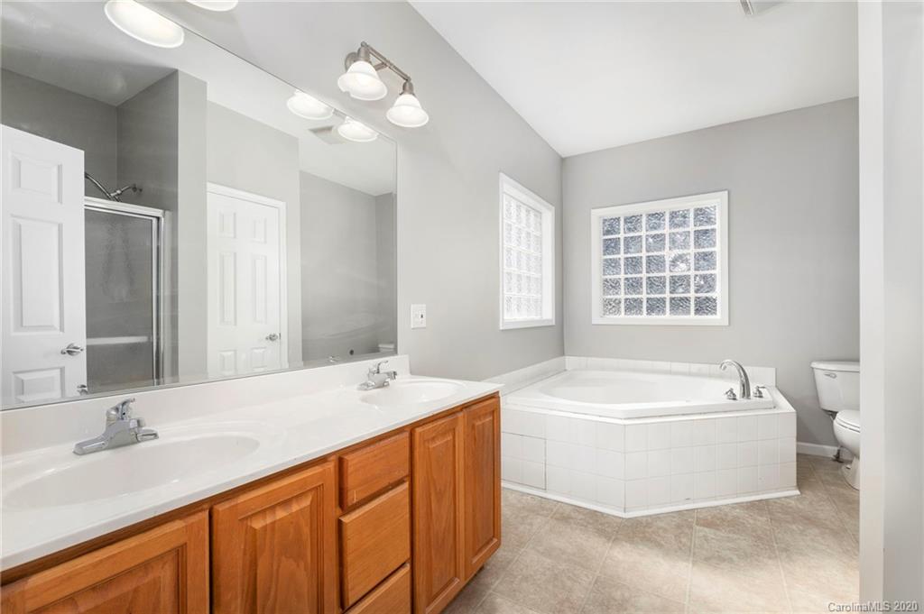 102 Pickers Court Arden NC 28704