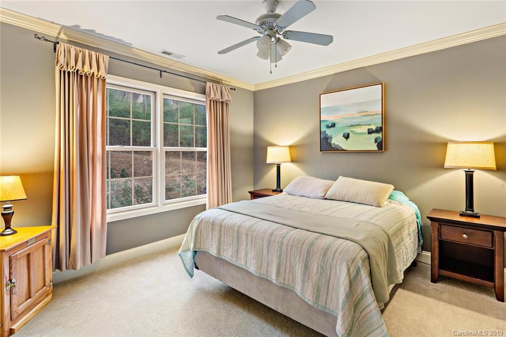 40 Oak Hollow Drive Asheville NC 28805