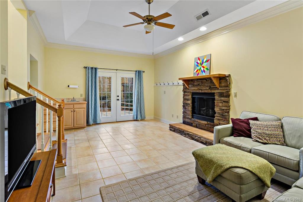 40 Oak Hollow Drive Asheville NC 28805
