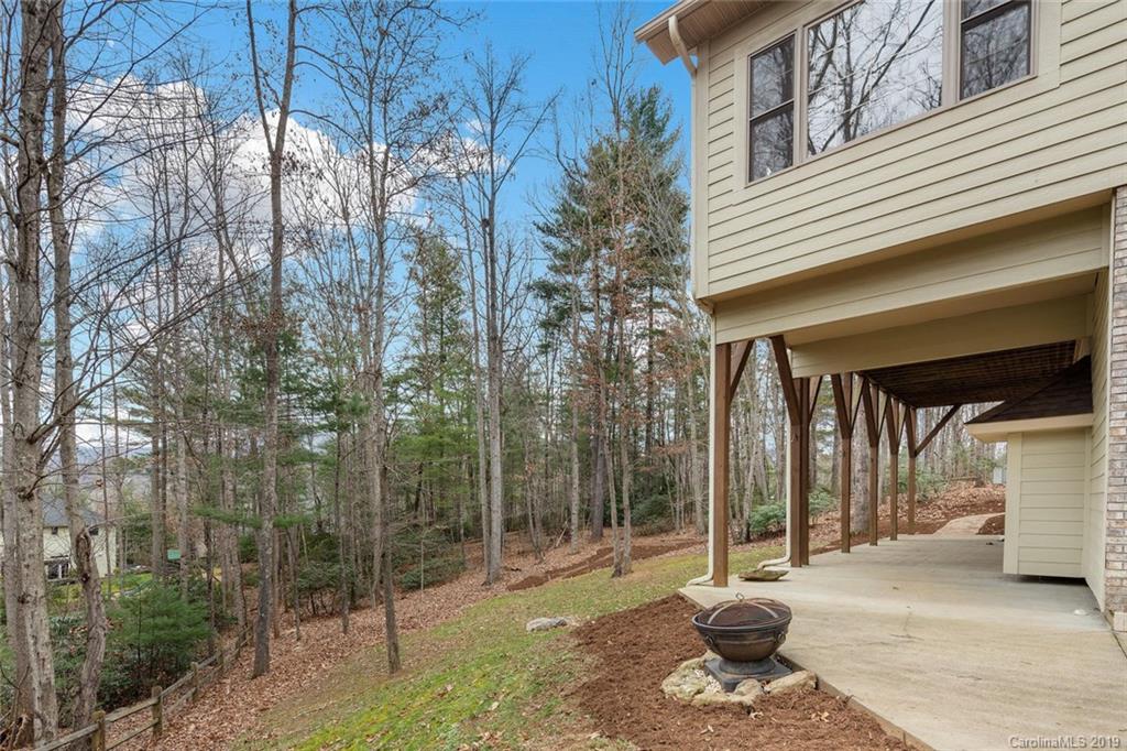 40 Oak Hollow Drive Asheville NC 28805