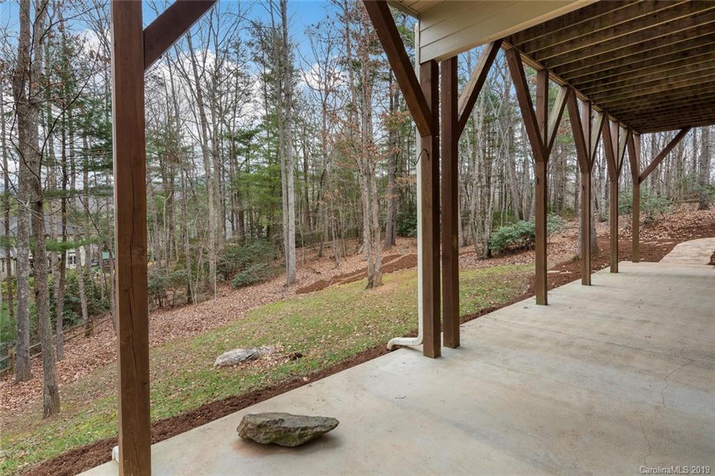40 Oak Hollow Drive Asheville NC 28805