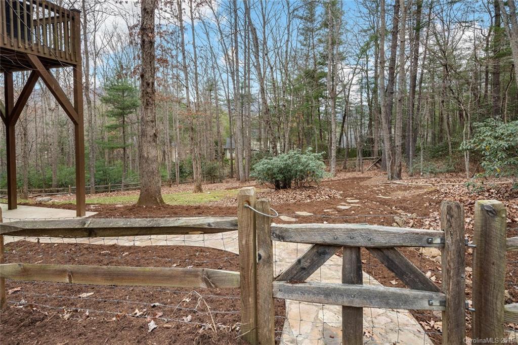 40 Oak Hollow Drive Asheville NC 28805
