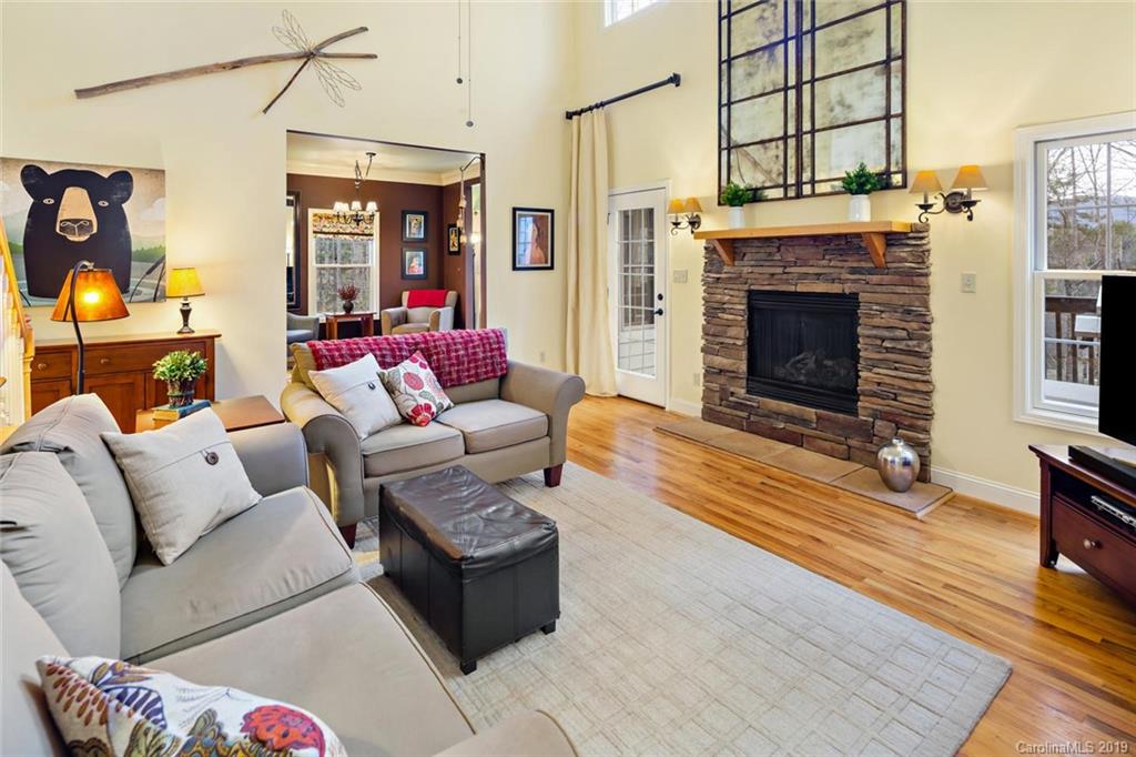 40 Oak Hollow Drive Asheville NC 28805