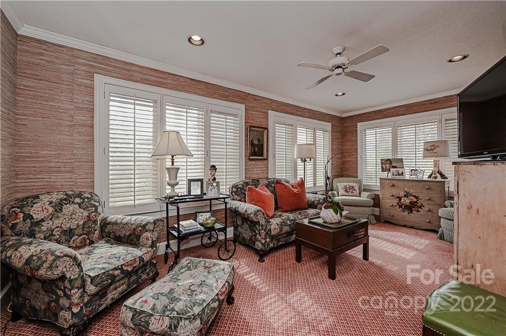 6631 Gaywind Drive Charlotte NC 28226