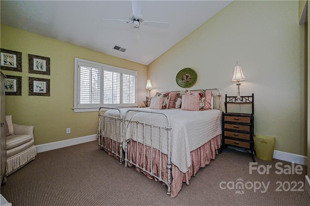 6631 Gaywind Drive Charlotte NC 28226