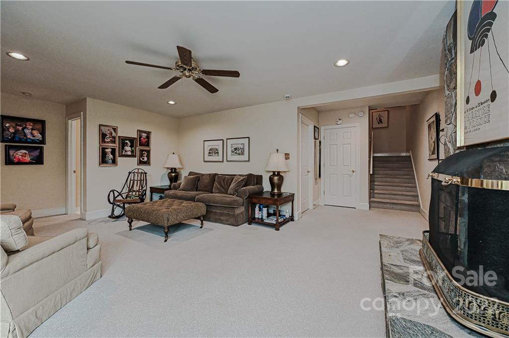6631 Gaywind Drive Charlotte NC 28226