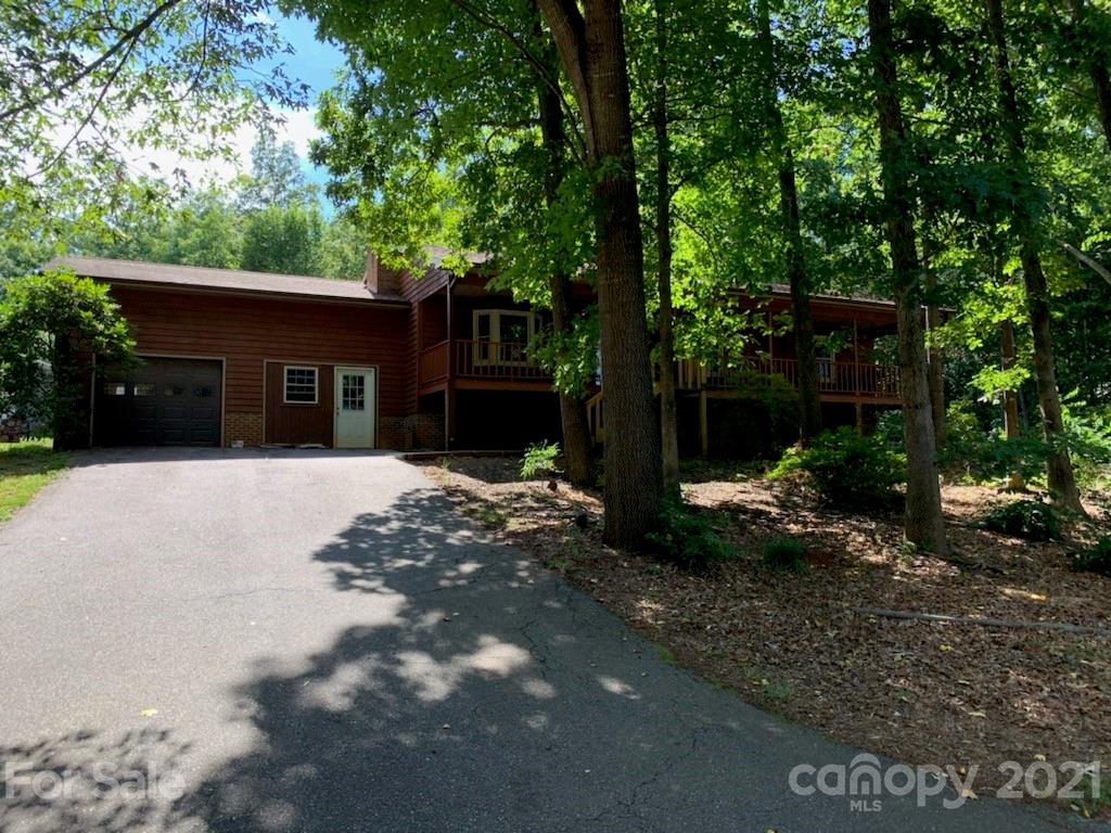 1469 Zion Church Road Hickory NC 28602