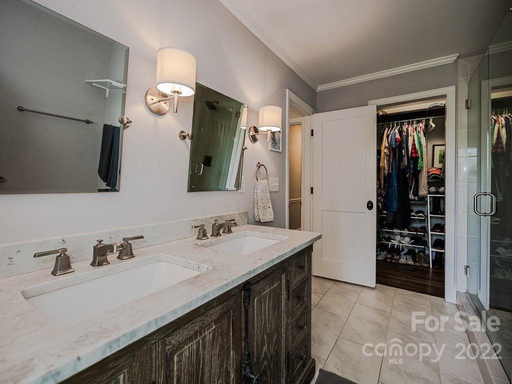 415 Ashworth Road Charlotte NC 28211
