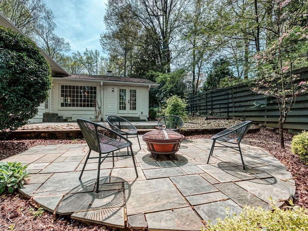 415 Ashworth Road Charlotte NC 28211