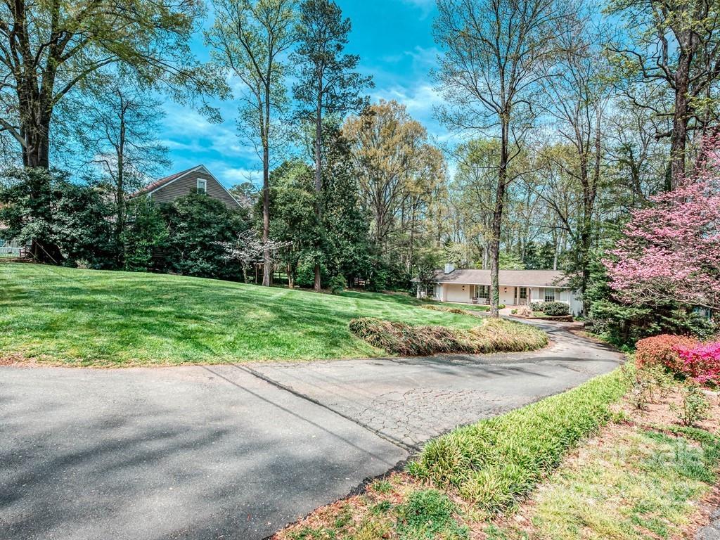415 Ashworth Road Charlotte NC 28211