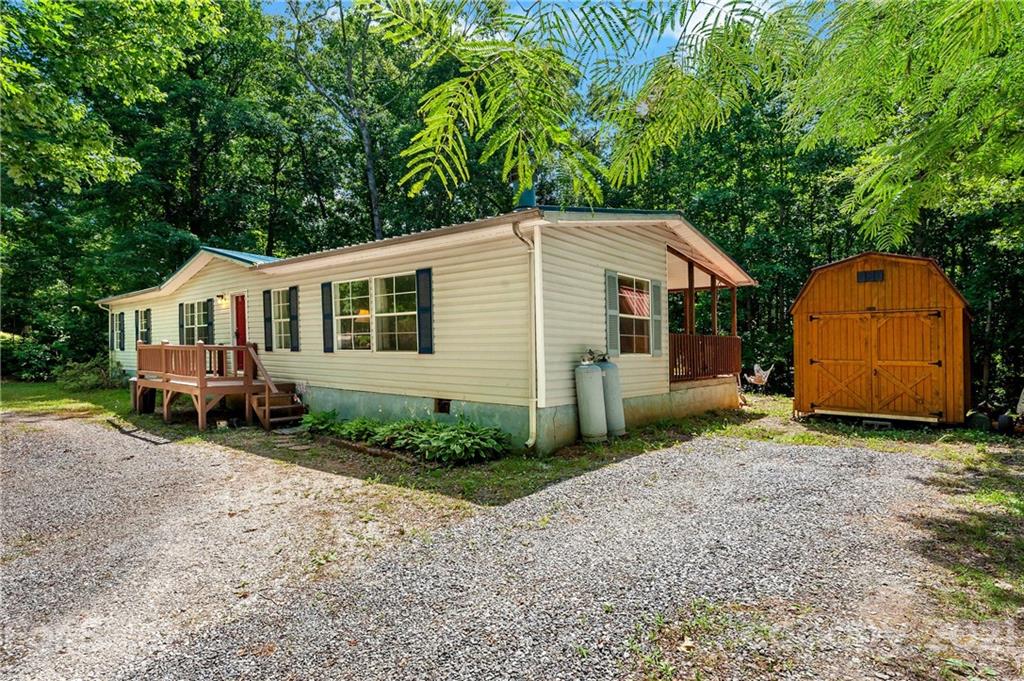 39 Lindsey Lane Nebo NC 28761