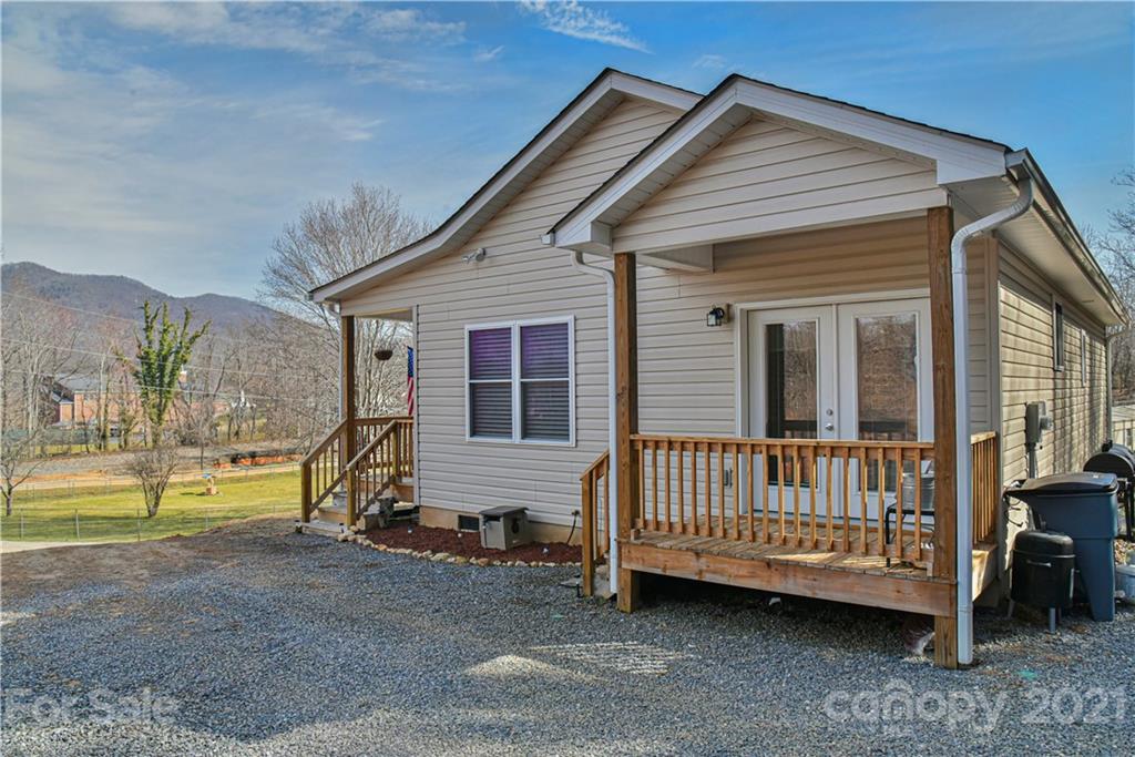 7 Hart Holloway Drive Swannanoa NC 28778