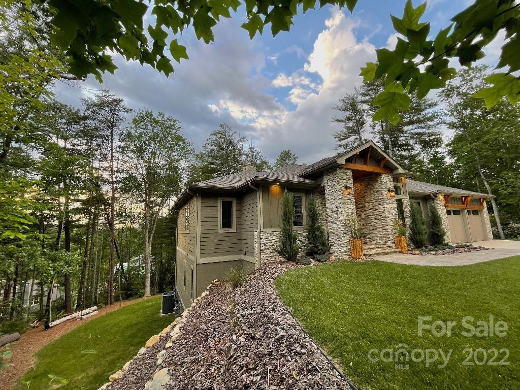 74 Crossings Circle Fairview NC 28730