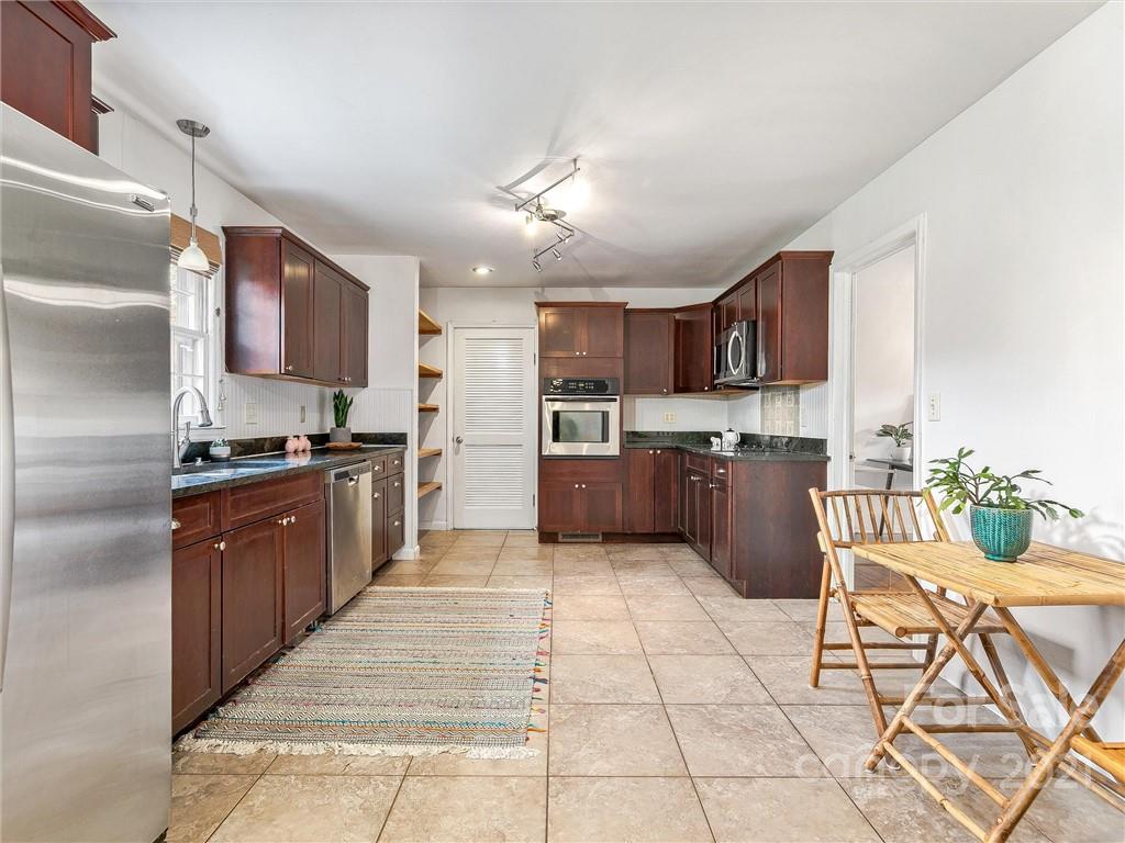 43 Sareva Place Asheville NC 28804