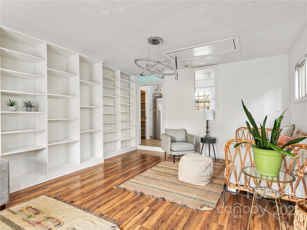 43 Sareva Place Asheville NC 28804