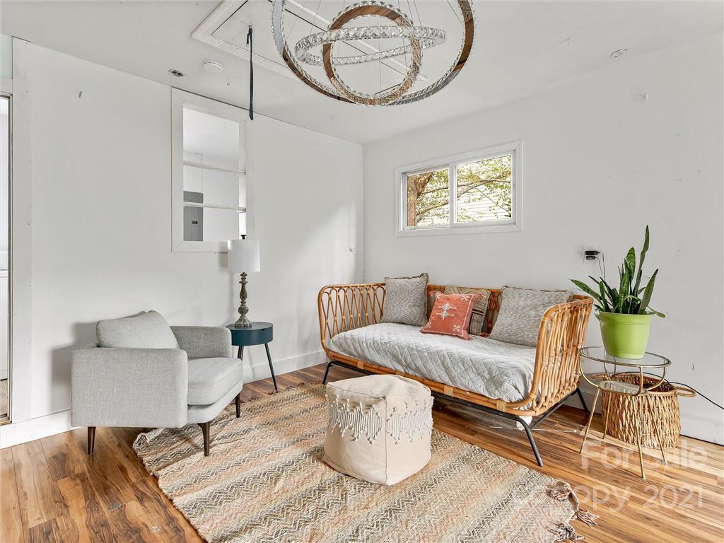 43 Sareva Place Asheville NC 28804