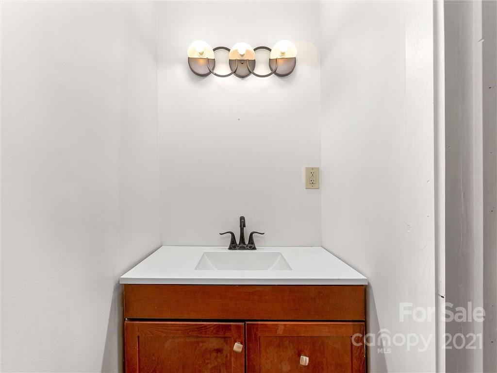 43 Sareva Place Asheville NC 28804