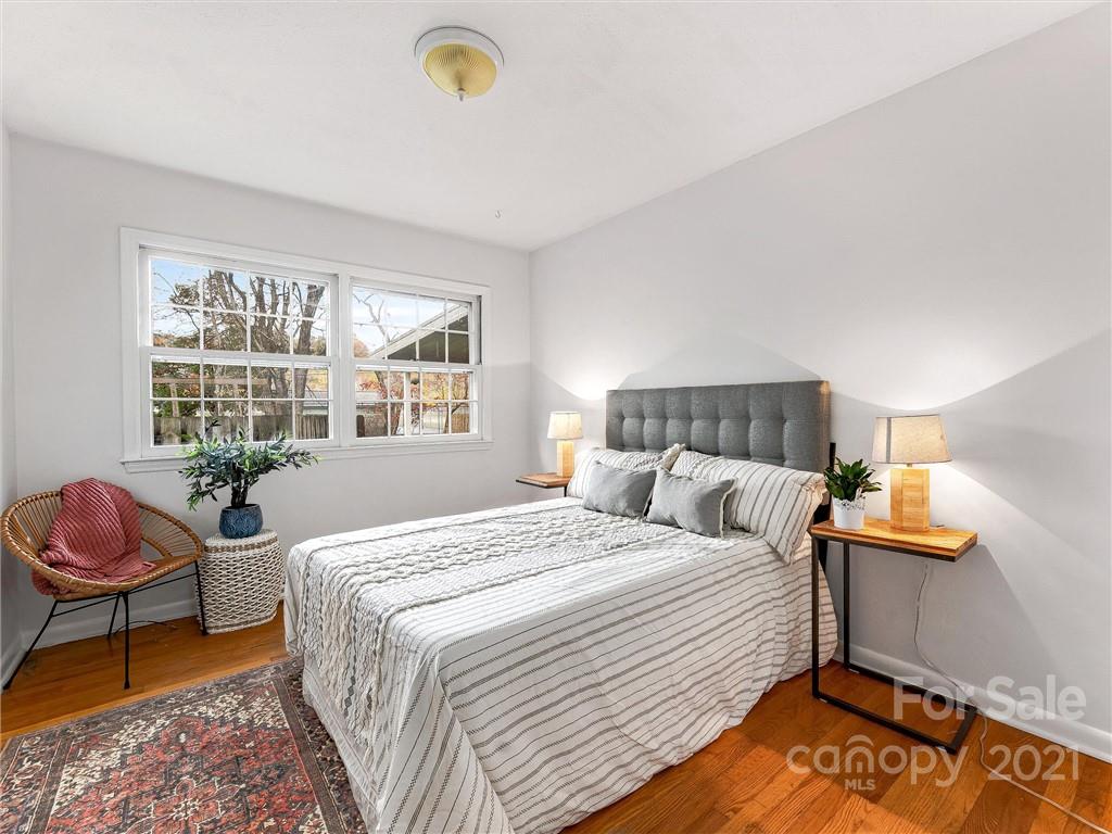 43 Sareva Place Asheville NC 28804