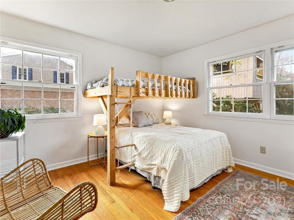 43 Sareva Place Asheville NC 28804