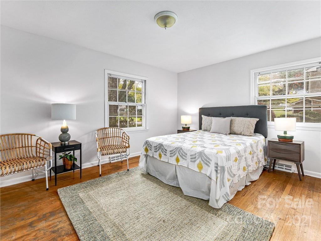 43 Sareva Place Asheville NC 28804