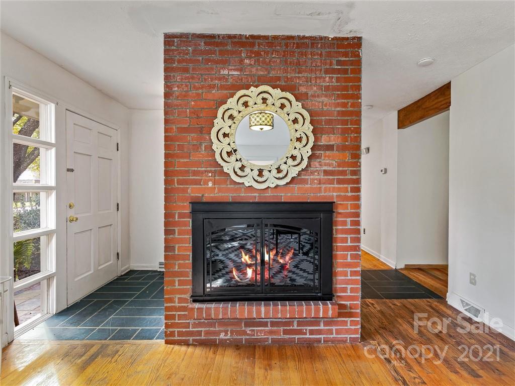 43 Sareva Place Asheville NC 28804