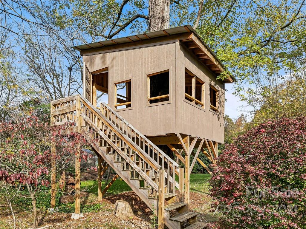 43 Sareva Place Asheville NC 28804