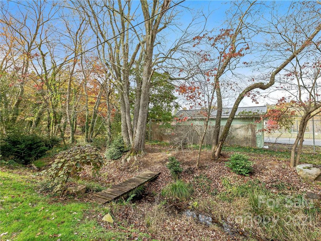 43 Sareva Place Asheville NC 28804