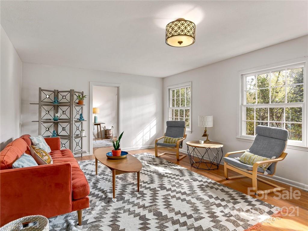 43 Sareva Place Asheville NC 28804