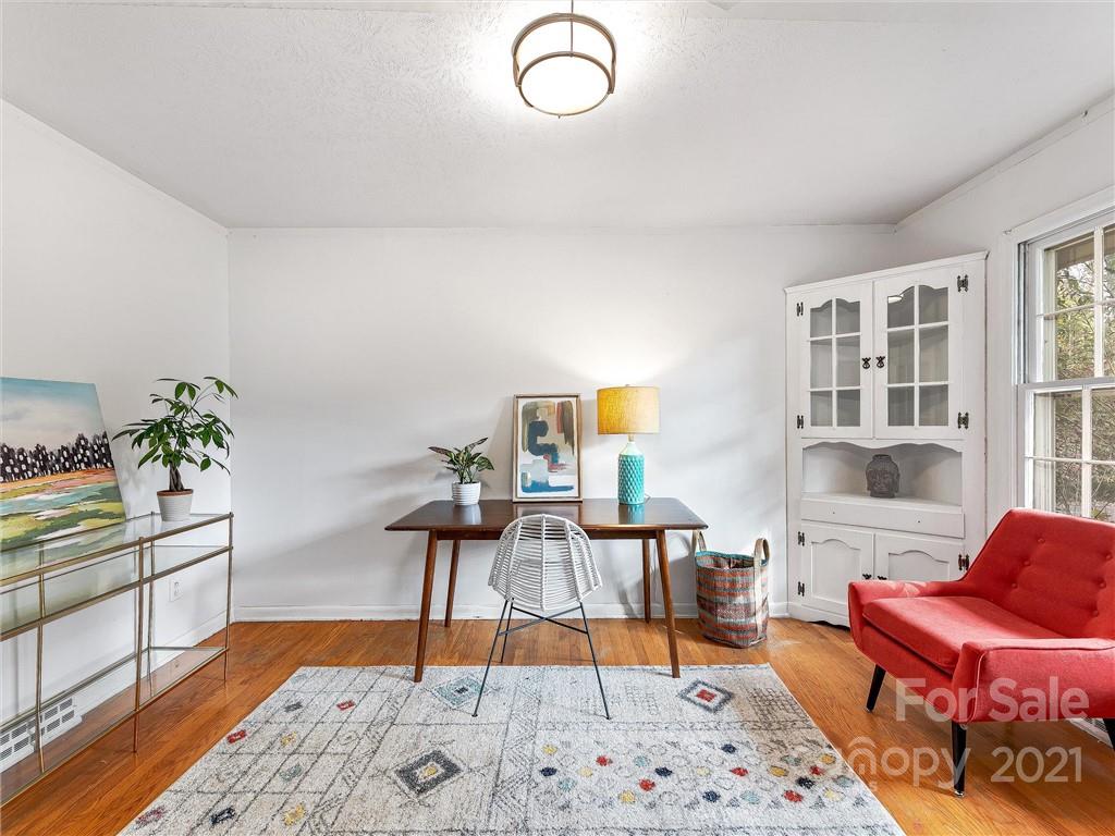 43 Sareva Place Asheville NC 28804