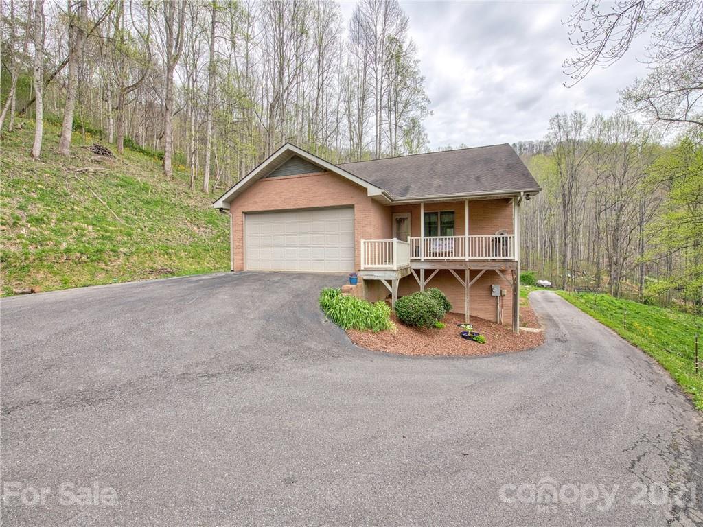 154 Tractor Trail Waynesville NC 28785