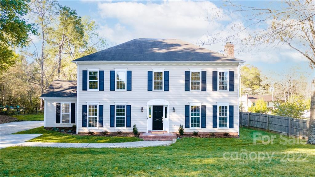 5229 Macandrew Drive Charlotte NC 28226