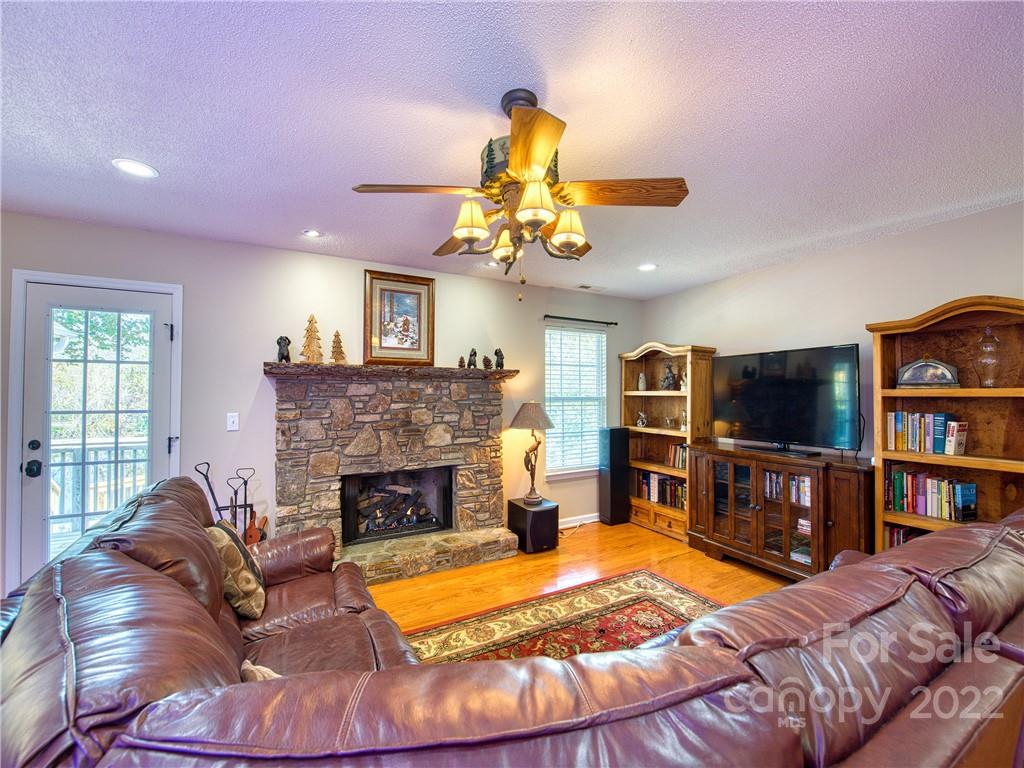 122 Coyote Hollow Road Waynesville NC 28785
