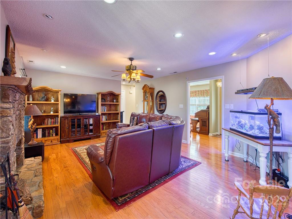 122 Coyote Hollow Road Waynesville NC 28785