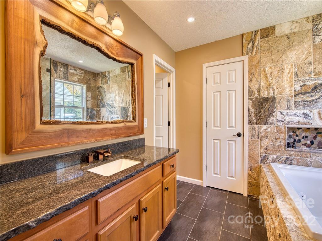 122 Coyote Hollow Road Waynesville NC 28785