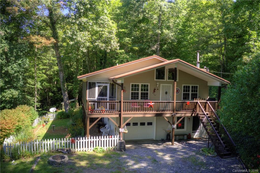 363 Huckleberry Drive Burnsville NC 28714