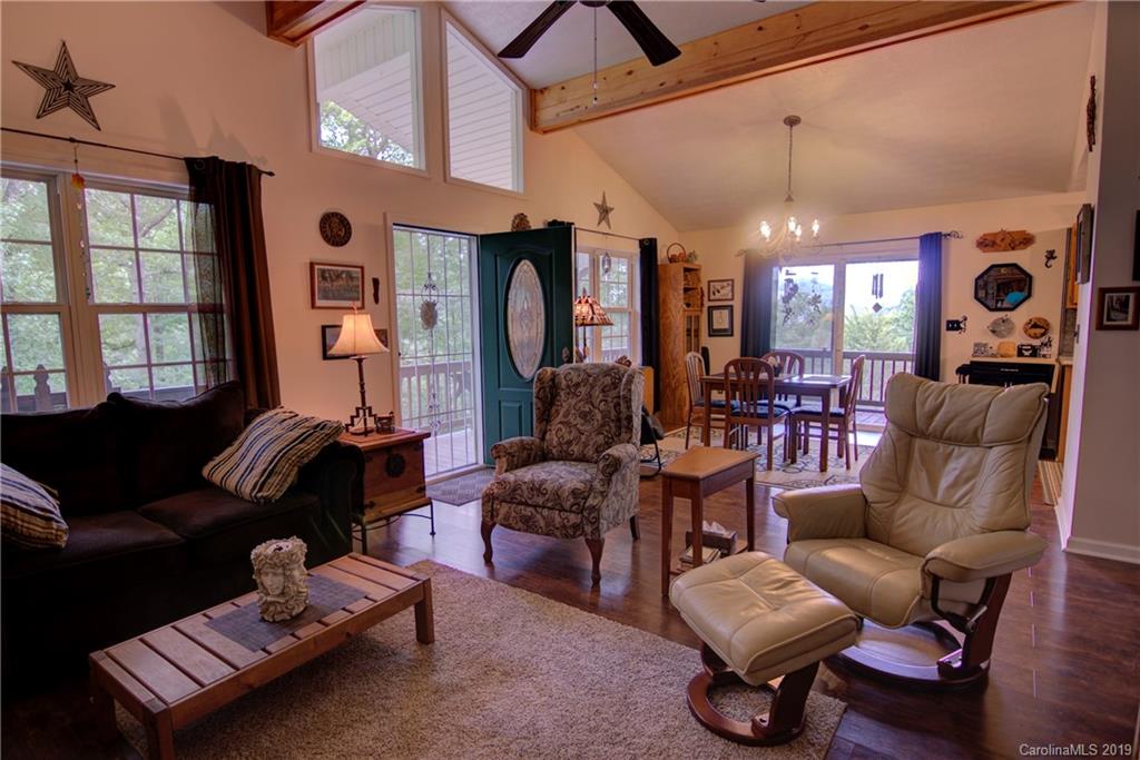 363 Huckleberry Drive Burnsville NC 28714