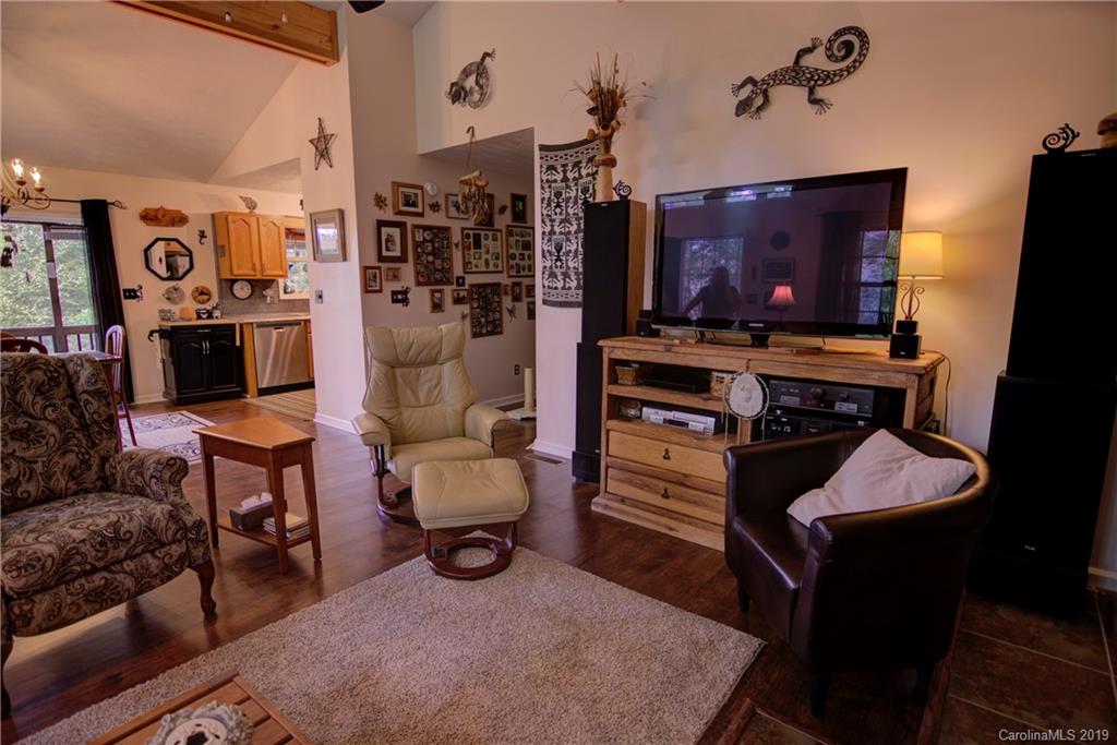 363 Huckleberry Drive Burnsville NC 28714
