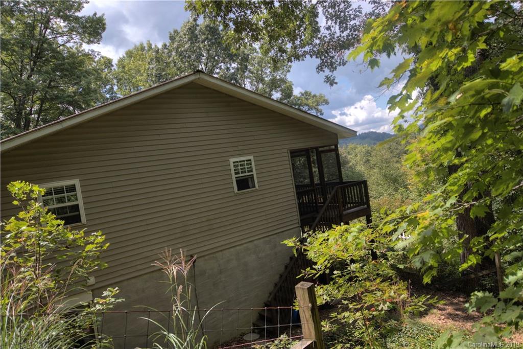 363 Huckleberry Drive Burnsville NC 28714