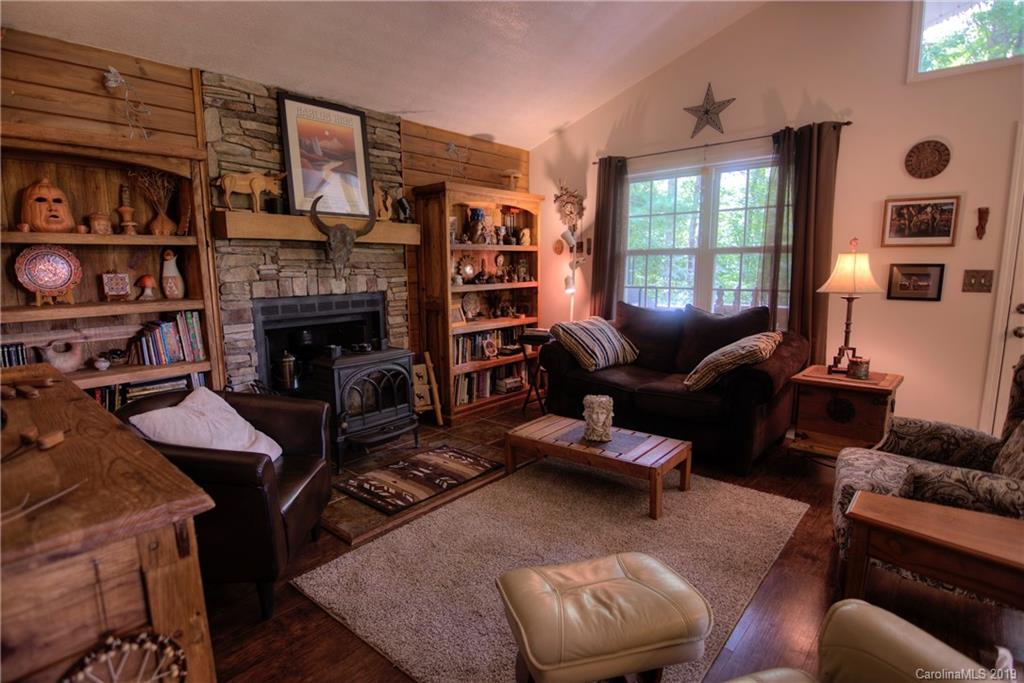363 Huckleberry Drive Burnsville NC 28714