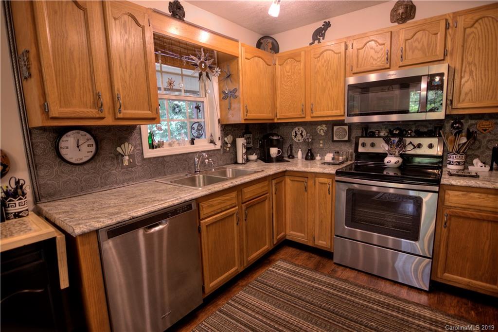 363 Huckleberry Drive Burnsville NC 28714