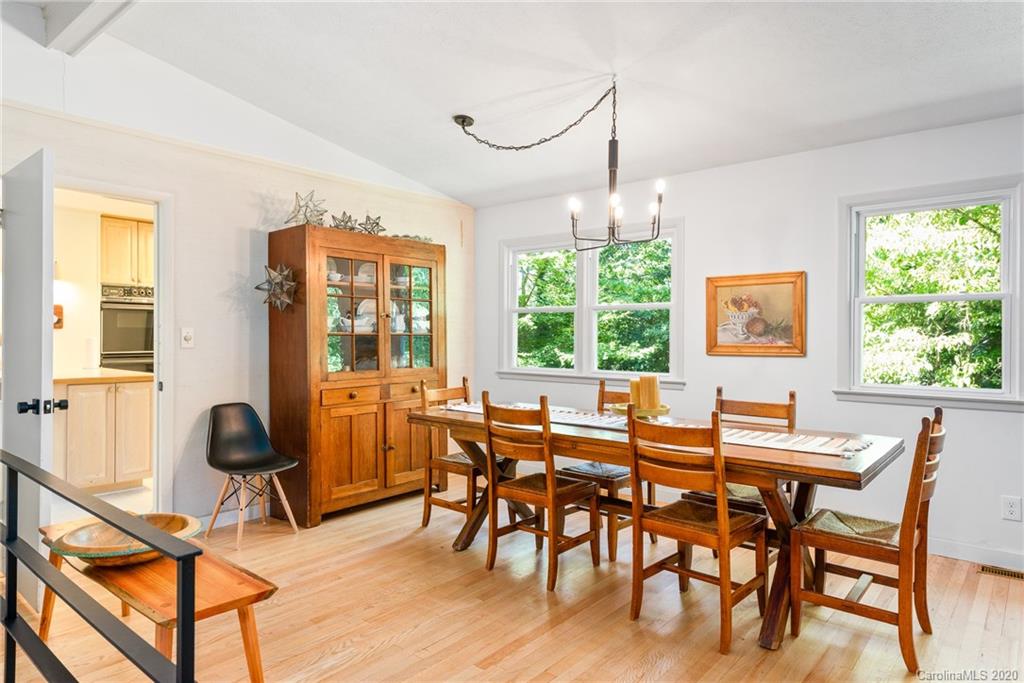 35 Woodbury Road Asheville NC 28804