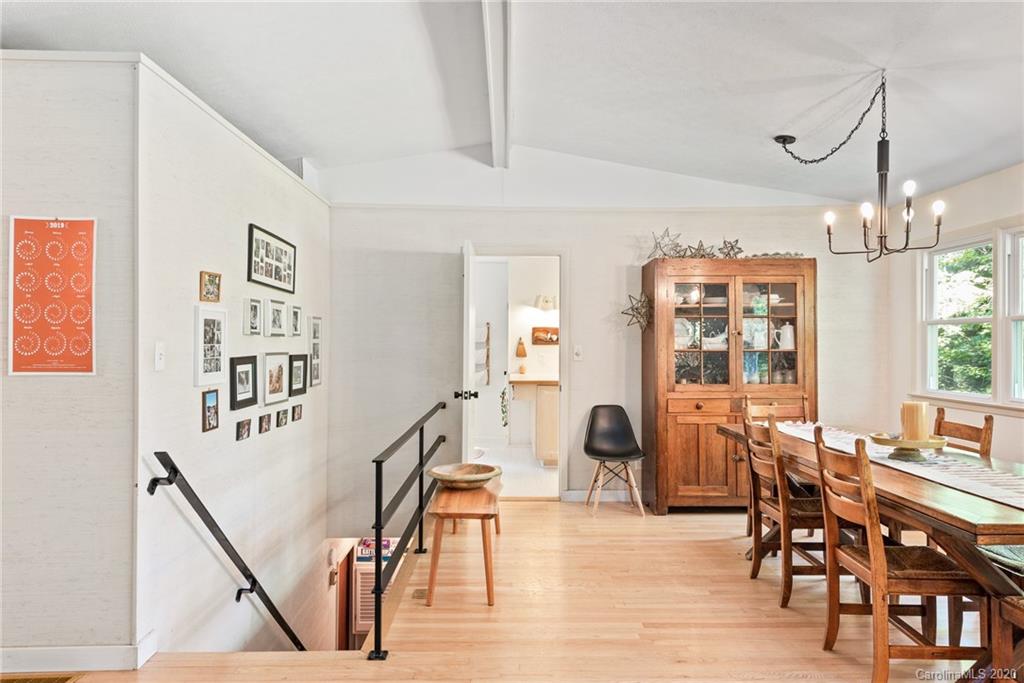 35 Woodbury Road Asheville NC 28804