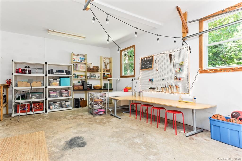 35 Woodbury Road Asheville NC 28804