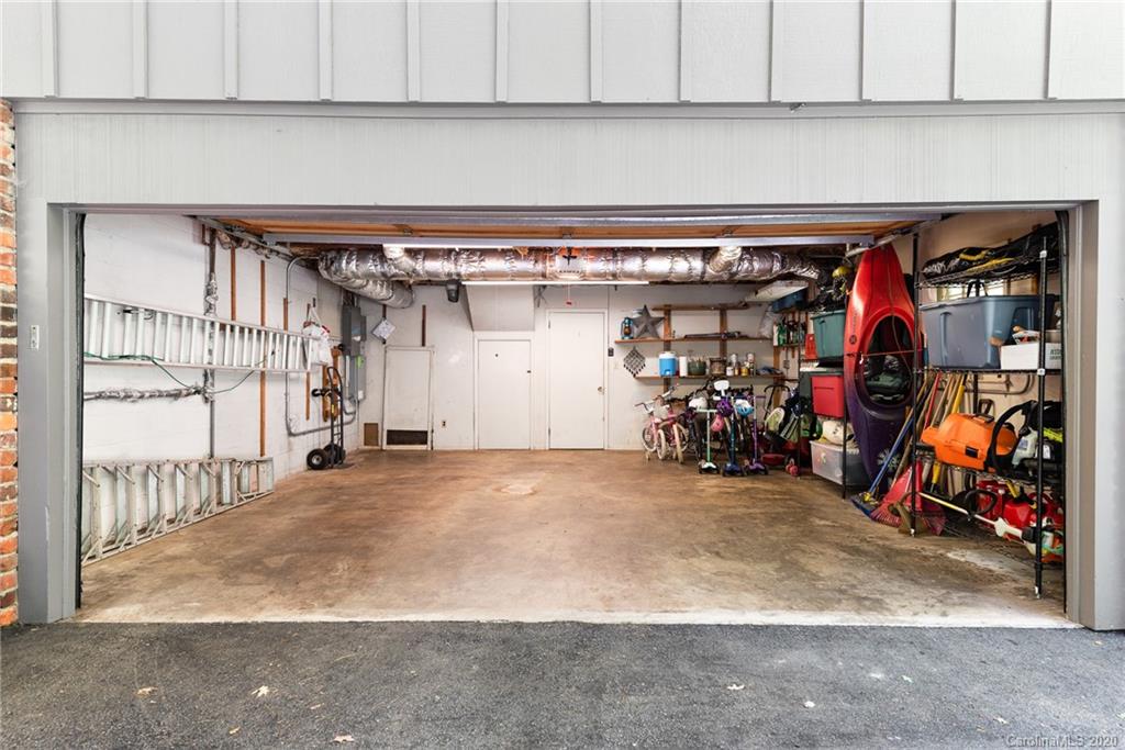 35 Woodbury Road Asheville NC 28804
