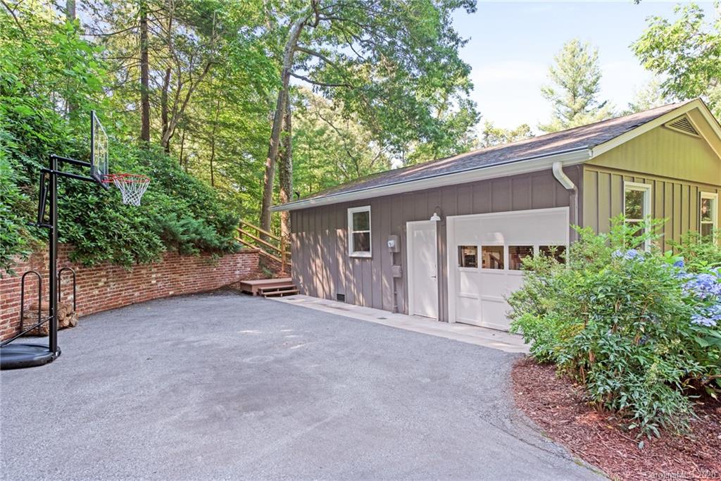35 Woodbury Road Asheville NC 28804