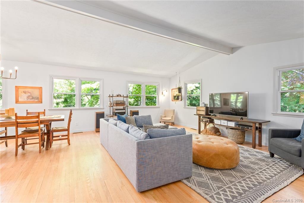 35 Woodbury Road Asheville NC 28804
